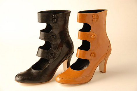 20061127_eleykishimotocutoutbooties.jpg