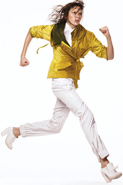 20070111_voguefeaturesneake.jpg